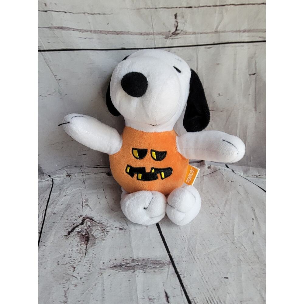 Peanuts Snoopy Jack O Lantern Pumpkin 8in Plush Stuffed Animal Dog Squeak Toy